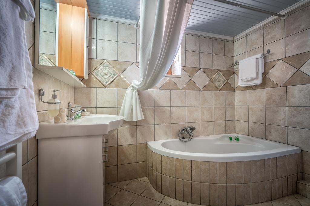 Villa Tramonto With Private Heated Pool, By Zantewize Volimes Exterior photo